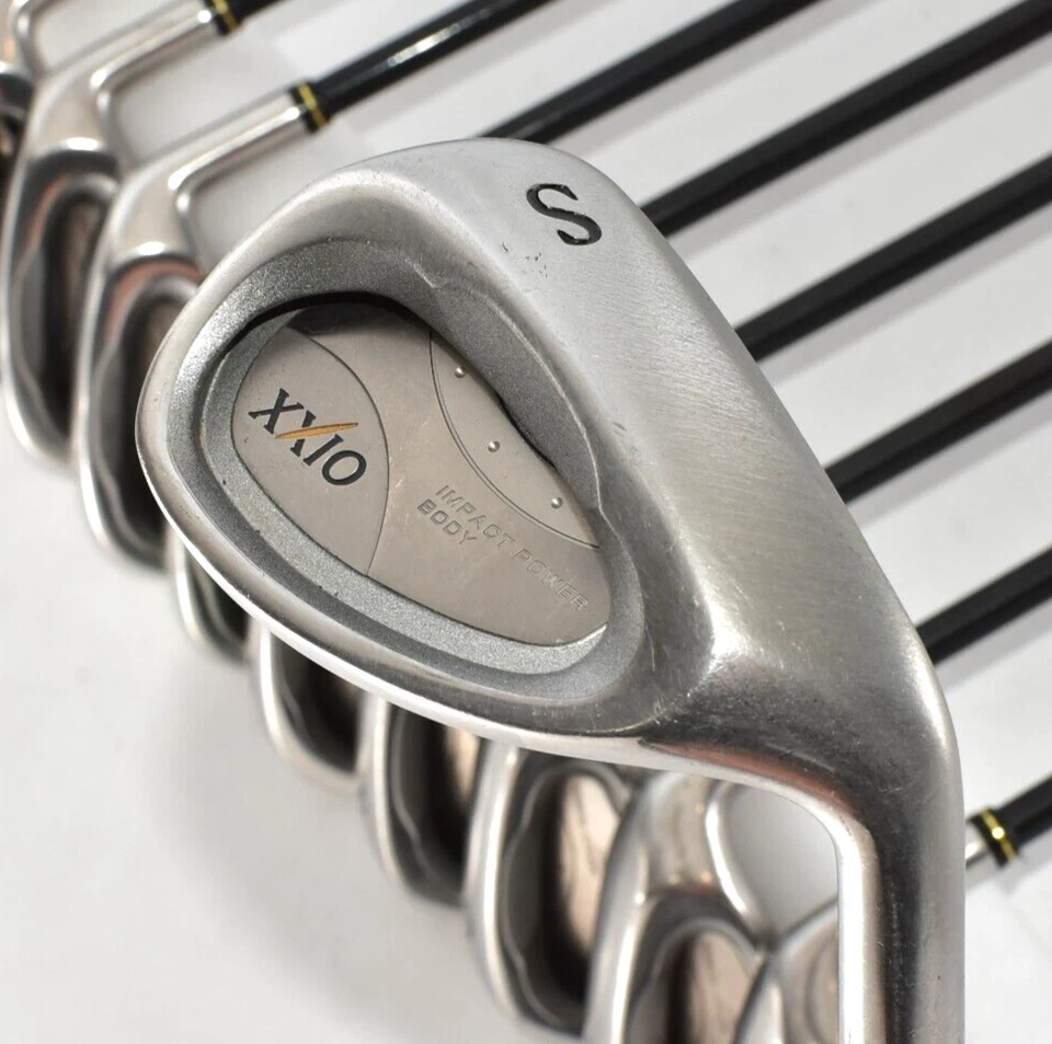 10p Dunlop XXIO MP400 3 MP300 4-5-6-7-8-9-P-A-S SW RH Golf Iron Set Regular Club - Image 1 of 4