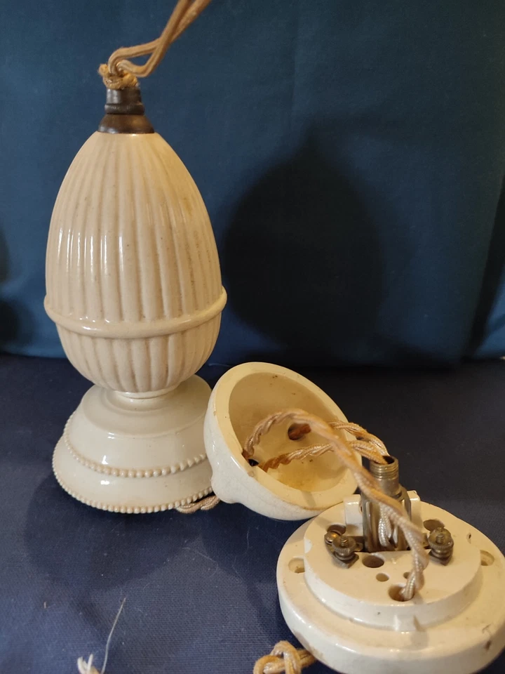 ANCIEN MONTE ET BAISSE  PORCELAINE CREME  XIX ème NAPOLEON III - Photo 1/4