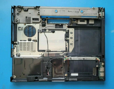 Compaq NC6320 base with plastic covers, USB, SPK 413690-001 Genuine - Image 1 of 4