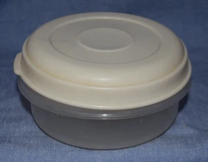Vintage Rubbermaid Servierer #1 Rund 14 Unzen Aufbewahrungsbehälter mit Mandeldeckel - Bild 1 von 1