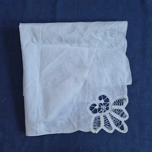 Colchonetas vintage de algodón bordadas blancas cortadas de colección 8 piezas 16 x 16" - Imagen 1 de 17