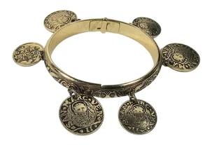 Pulsera de Colección Whiting & Davis Diseño Moneda Clamper Tono Dorado - Imagen 1 de 12