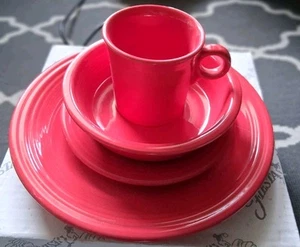New Fiestaware 4- piece Place Setting Fiesta Ware Red Scarlet - Picture 1 of 7