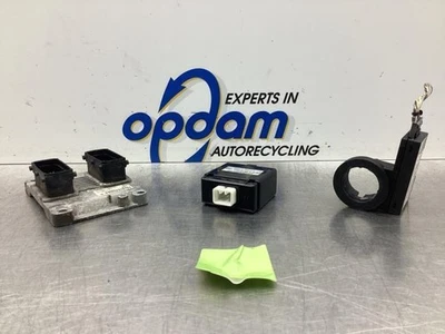 Centralina motore Opel Agila H00 24445098 P17671144 - Immagine 1 di 3