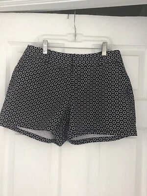 Pantalones cortos para mujer Elle blanco y negro con estampado geométrico floral talla 4 Foto 1 de 4
