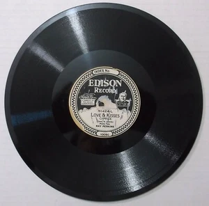 1924 EDISON 10" Record ~ LOVE & KISSES/The Foot Guard Waltzes ~ RAY PERKINS - Picture 1 of 3