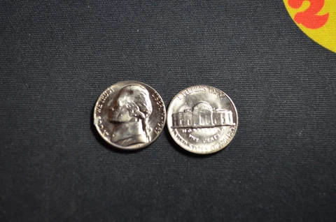 1967 P UNCIRCULATED JEFFERSON NICKEL FROM A SEALED BANK ROLL BUSINESS STRIKE Cover