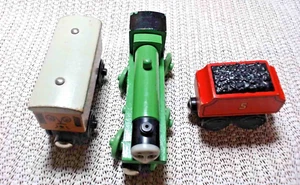 Thomas & Friends 3 Piece Play Set Green Engine Red Coal Car #5 "Annie" VTG - Picture 1 of 10
