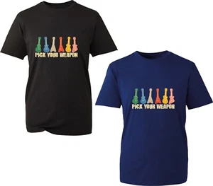 Maglietta Pick Your Weapon Guitar TShirt Music Lover chitarrista divertente unisex regalo - Foto 1 di 4
