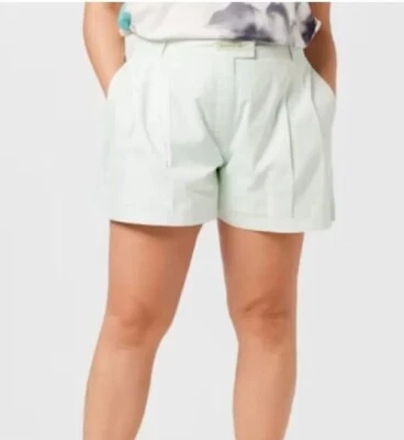 Nuevos Pantalones Reebok Classics holgados XL 'CL MUJER TENDENCIA SHORT' en Light Sage Foto 1 de 4