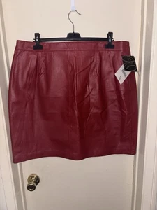 Elegant Red Leather Skirt - Picture 1 of 6