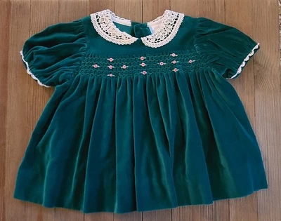 ❤️ ~VINTAGE Vestido Verde Terciopelo Calado Cuello Encaje 6/9 M Usado en Excelente Condición Vacaciones de Navidad Foto 1 de 4
