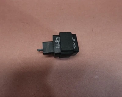 2004-2009 YAMAHA FZ6-S FZ6S FZ6 FZ600 Turn Signal Flasher Relay - Image 1 of 4