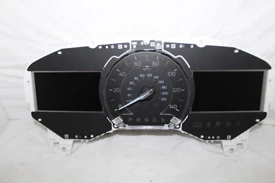 Cuadro de instrumentos velocímetro Ford Explorer 2017 panel de instrumentos indicadores 99.349 millas Foto 1 de 4