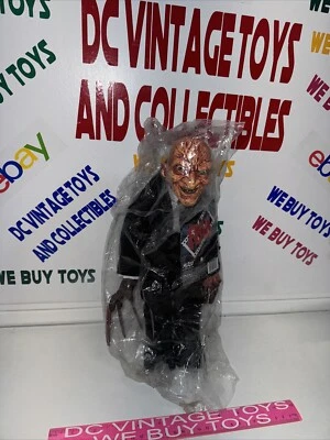 Mezco Cinema of Fear 豪华毛绒系列 2 - 25210 Freddy Krueger 全新 🎃 🔥 — 第 1/4 张图片