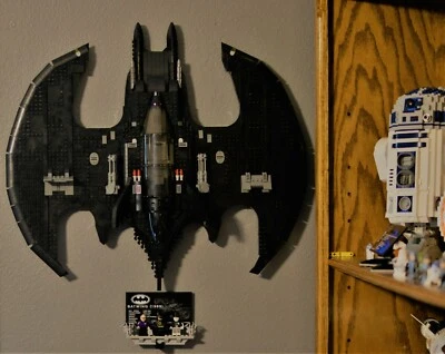 UDS wall mount for Lego 76161 Batwing and minifigure stand  - Image 1 of 4