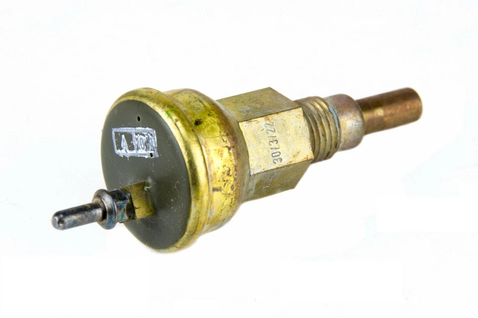 New Mercedes-Benz 1968-1985 Temperature Switch *0065453924 *0035455124 - Image 1 of 1