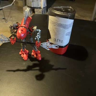 Lego Bionicle 8592 Rahkshi Turahk con bote Kraata e instrucciones Foto 1 de 4