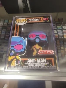 FUNKO POP MARVEL #910 ANT-MAN AVENGERS BLACKLIGHT TARGET EXCLUSIVE W/ PROTECTOR - Picture 1 of 8