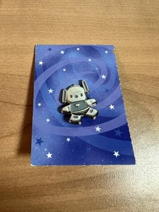 2000 Sanrio Pochacco Pin On Card - Picture 1 of 4