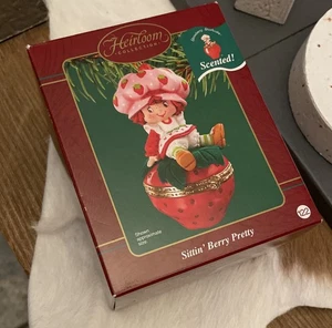Carlton Cards Heirloom Strawberry Shortcake Sittin Berry Pretty Scented Ornament - Picture 1 of 9