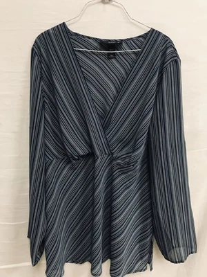 Блузка прозрачная Venezia 18/20 синяя полоса кроссовер с длинным рукавом Lane Bryant - Изображение 1 из 4