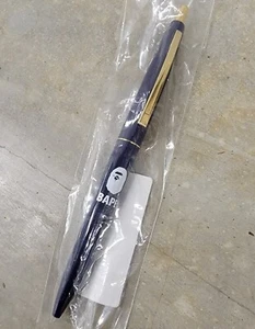 A Bathing Ape Goods KOPFSTIFT blaues Logo versiegelt neu in Verpackung Tinte Schrift Sammlerstück - Bild 1 von 5