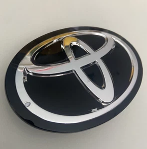 Toyota Corolla parrilla delantera emblm 90975-02124 fabricante de equipos originales 2019 2020 2021 - Imagen 1 de 10