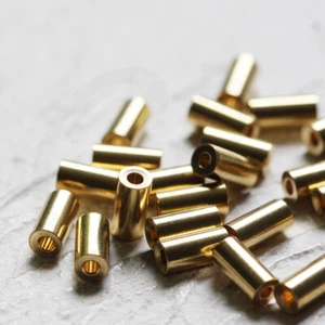Separadores de latón macizo crudo 30 piezas - tubo 7x3,5 mm (CW-4393C) - Imagen 1 de 4