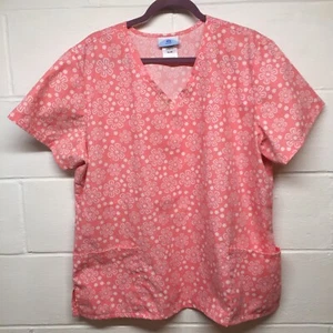 SB Scrubs Womens XL Poly/ Cotton Pink Snowflakes 2 Pocket Top - Picture 1 of 5