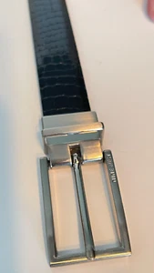 Belt. Reversable from Black to Grayish Silver Snake Pattern. 34" Long. - Picture 1 of 9