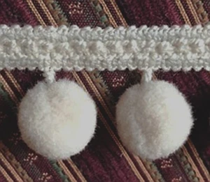 5m Bommelborte 4cm breit Ø2cm Ecru Beige Pompomband Pompons Dekoborte Bänder DE - Bild 1 von 4