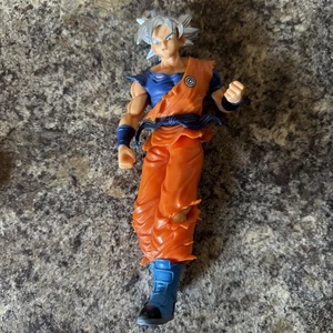 Figura Dragon Ball Son Goku Ultra Instinto Bandai Ichiban Kuji E HÉROES SAGA EX - Imagen 1 de 5