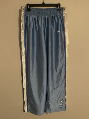 Pantalones de baloncesto Nike Tear Away vintage de Carolina del Norte UNC con tacones alquitranados - 2XL para hombre Foto 1 de 4