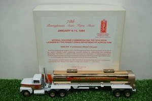 Winross Diecast 1/64 Scale Truck PA.State Farm Sow Dairy Tanker 1994 - Picture 1 of 2