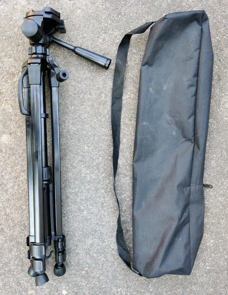 Camera Tripod Lightweight Adjustable 50 - 140cm Compact Portable With Case Level - Image 1 of 4