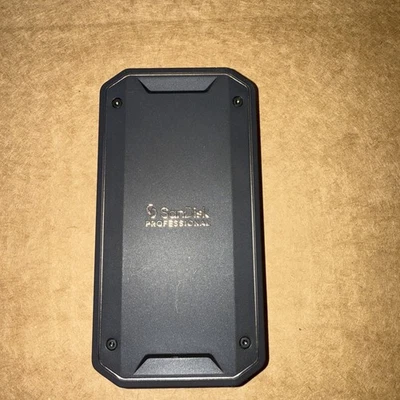 Sandisk PRO-G40 SSD 2TB External Thunderbolt 3 / USB-C Portable SSD Black - Image 1 of 2