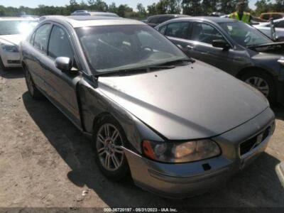 Conjunto de filtro de aire usado se adapta a: Volvo 60 SERIES 2007 con turbo exc. Modelo R US mar Foto 1 de 4