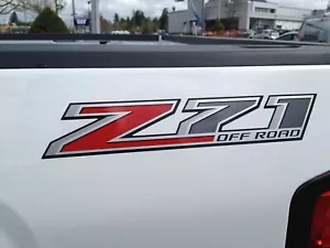 22774901 (2) Z71 todoterreno 2014-2018 calcomanías Chevrolet GMC Silverado Sierra fabricante de equipos originales - Imagen 1 de 2