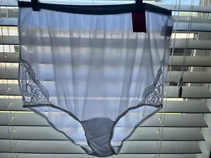 Vintage Vanity Fair Granny Panties White Nylon Lace Hip Size 8 - Picture 1 of 4