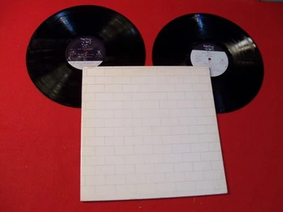 PINK FLOYD 1979 DOUBLE LP "THE WALL" ON CLASSIC ROCK VINTAGE VINYL! - image 1 of 4