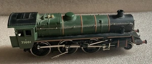 Mainline 37-053 Main Class 4MT 4-6-0 75001 in BR Green OO Gauge Spares/ Repairs - Picture 1 of 6