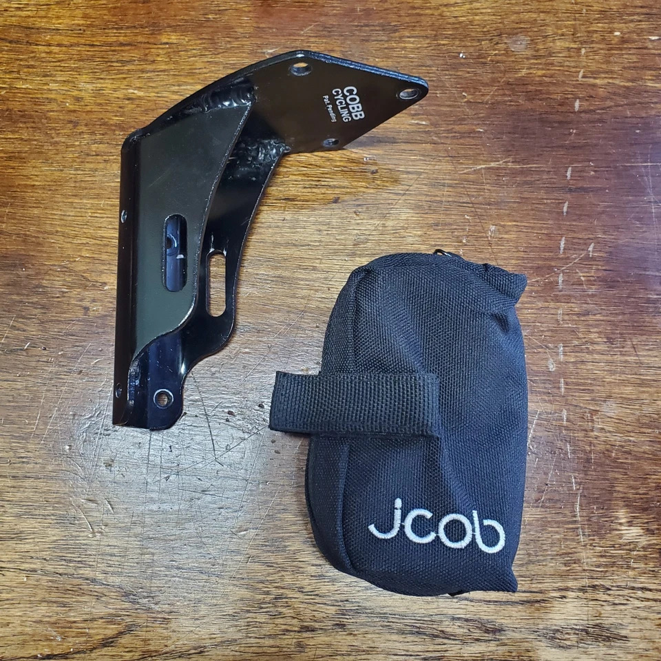 Bolsa de sillín y montaje J Cobb Foto 1 de 1