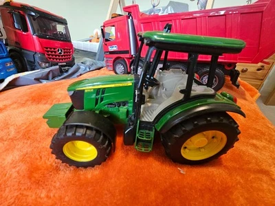 BRUDER John Deere 5115M 2347 Tractor - Image 1 of 4