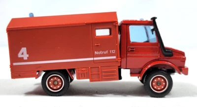 Ambulancia de bomberos Solido 2133 Mercedes Unimog roja diecast 1:43 Foto 1 de 4