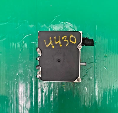 2006-2008 Maserati Quattroporte ABS Anti Lock Brake Pump Module 0265950686 - Image 1 of 3