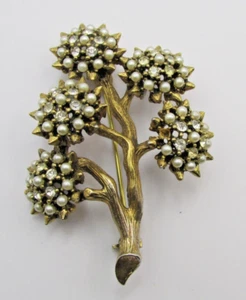 Vtg Coro Floral Branch Rhinestone Faux Pearl Goldtone Brooch Pin - Picture 1 of 7