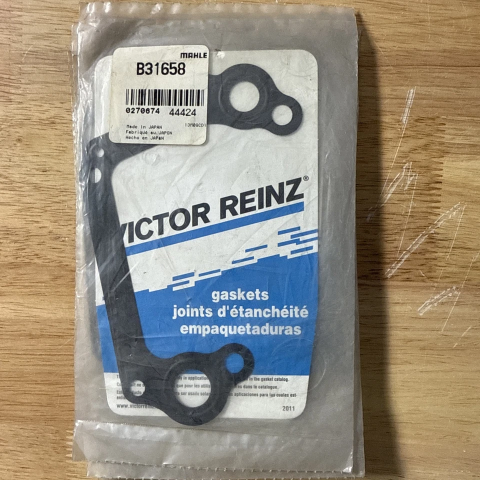 Mahle Victor Reinz B31658 Engine Oil Pump Gasket Fits to 2003-2008 Toyota Matrix - Image 1 of 1
