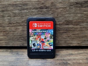 Mario Kart 8 Deluxe (Nintendo Switch, 2017) Cartridge Only - Picture 1 of 2