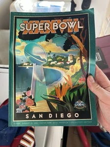 Súper Bowl XXXVII - Official Event Program - Raiders v. Buccaneers - Picture 1 of 4